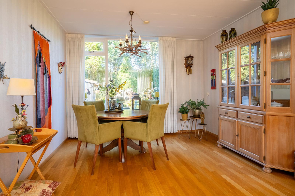 Tussenwoning te koop: Hofstedeweg 199, Enschede