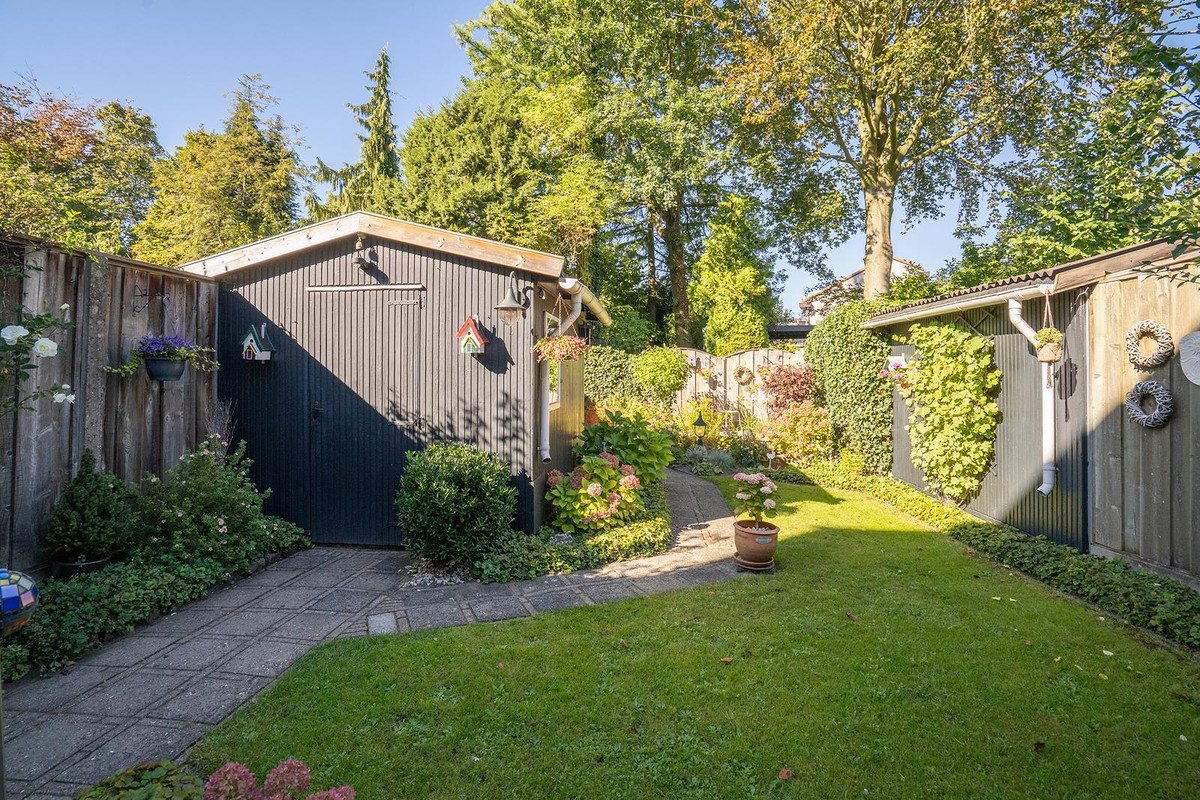 Tussenwoning te koop: Hofstedeweg 199, Enschede