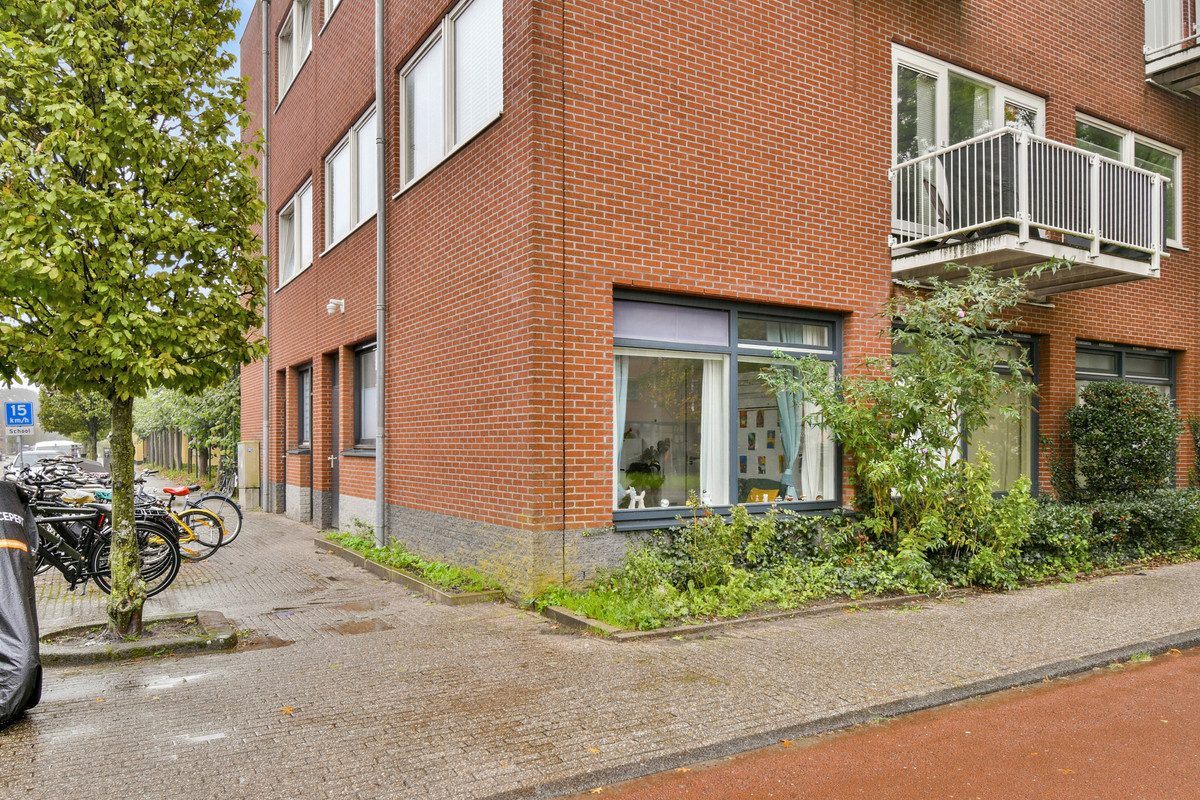 Studio te koop: Laan van Vlaanderen 141A4, Amsterdam