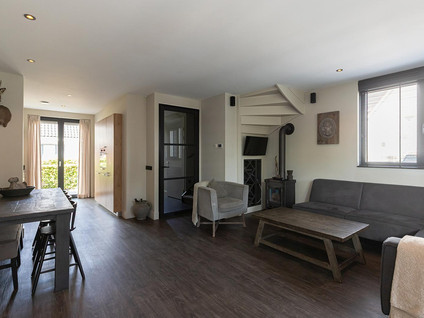 Houthof 12