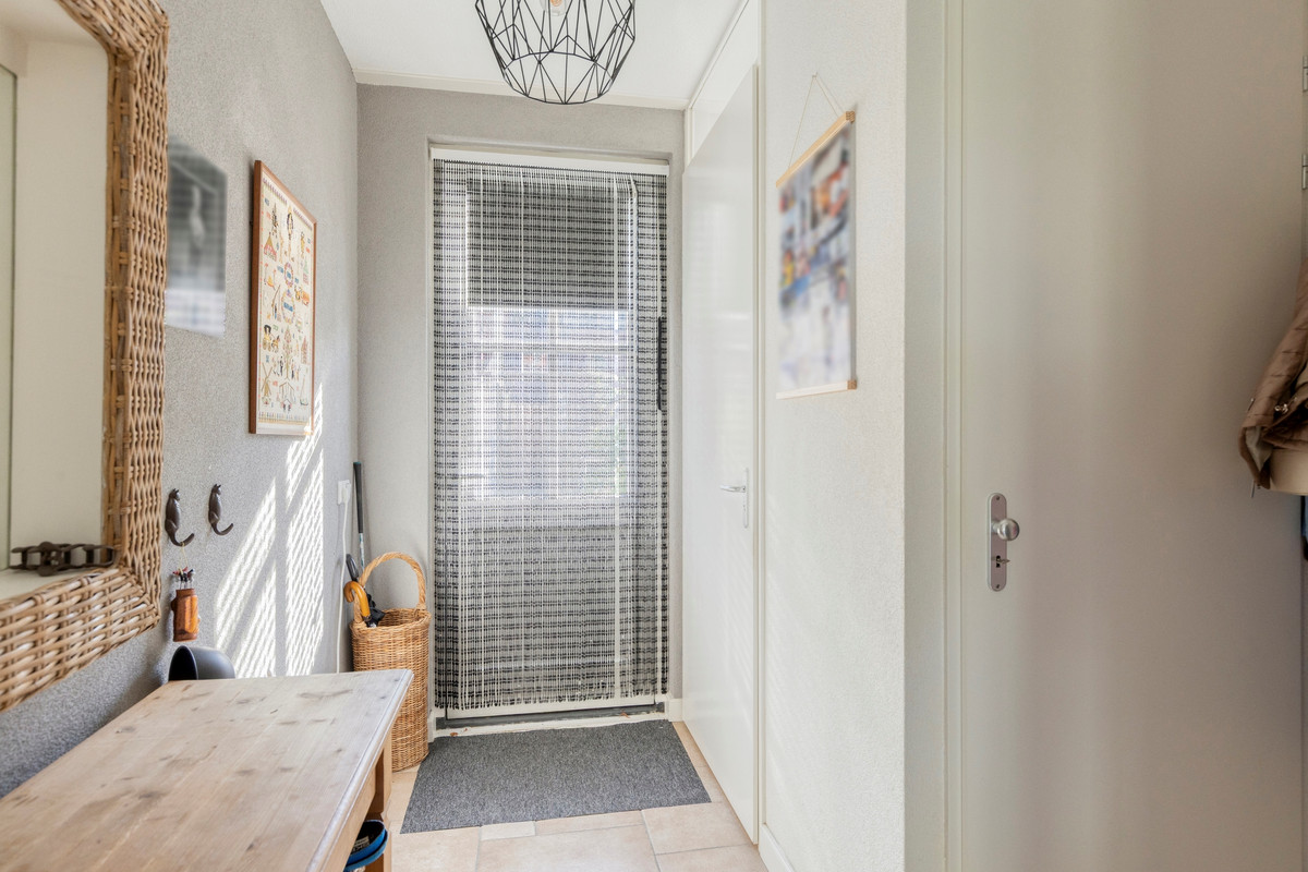 Tussenwoning te koop: Singelkade 26, Middelharnis