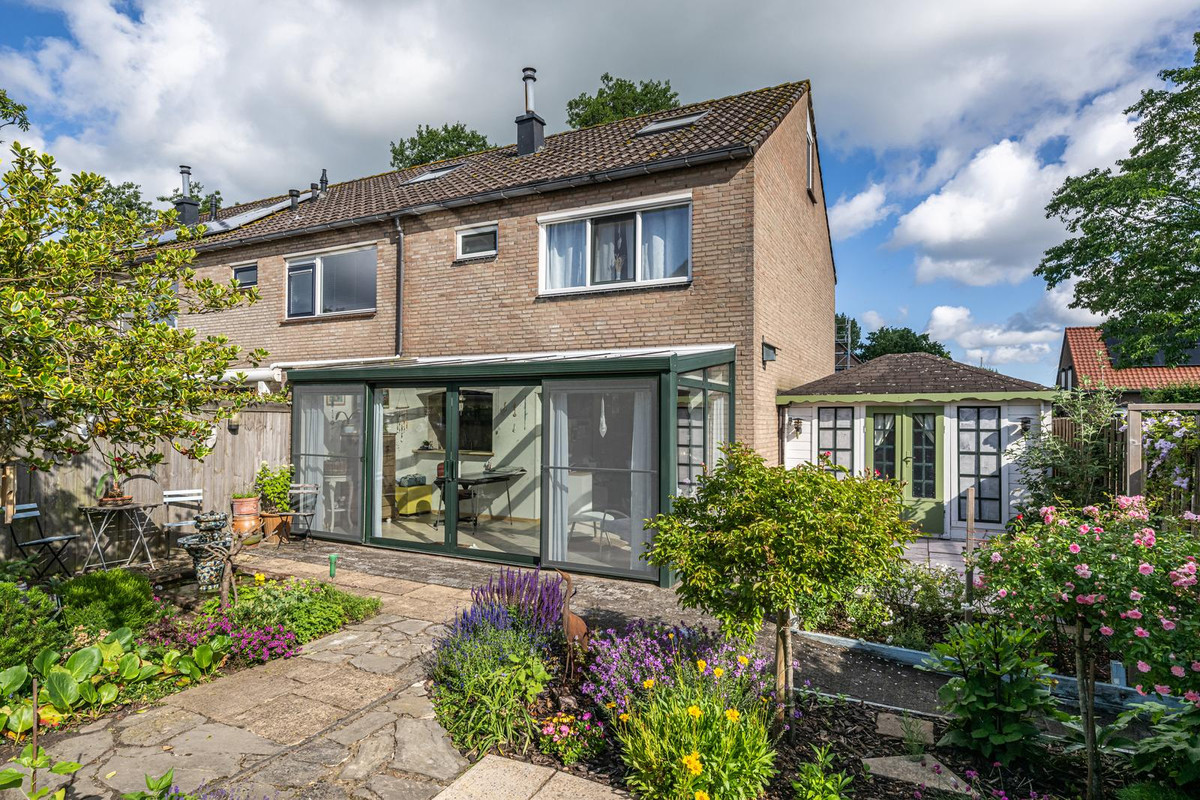 Hoekwoning te koop: Vrouwtjesweg 43, Stad Aan 'T Haringvliet