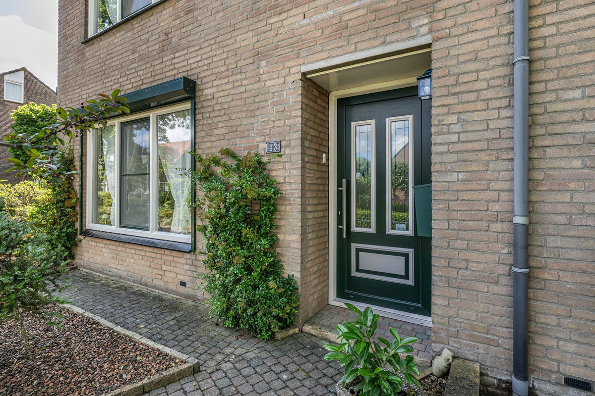 Hoekwoning te koop: Vrouwtjesweg 43, Stad Aan 'T Haringvliet