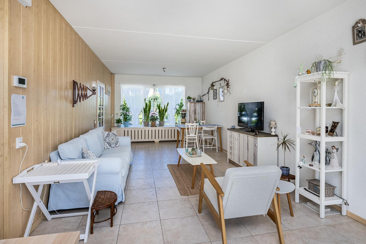 Hoekwoning te koop: Vrouwtjesweg 43, Stad Aan 'T Haringvliet