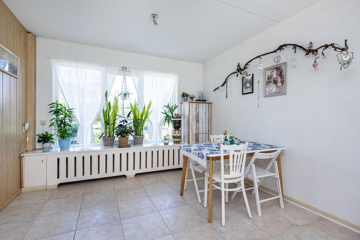 Hoekwoning te koop: Vrouwtjesweg 43, Stad Aan 'T Haringvliet