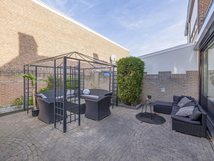 Nassaustraat 1