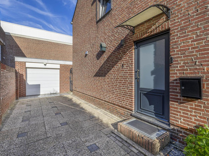 Nassaustraat 1