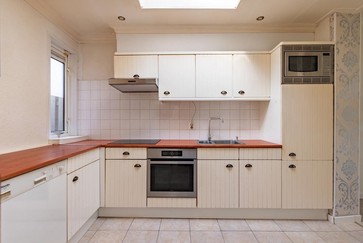 Hoekwoning te koop: Ambtstraat 143, Almelo
