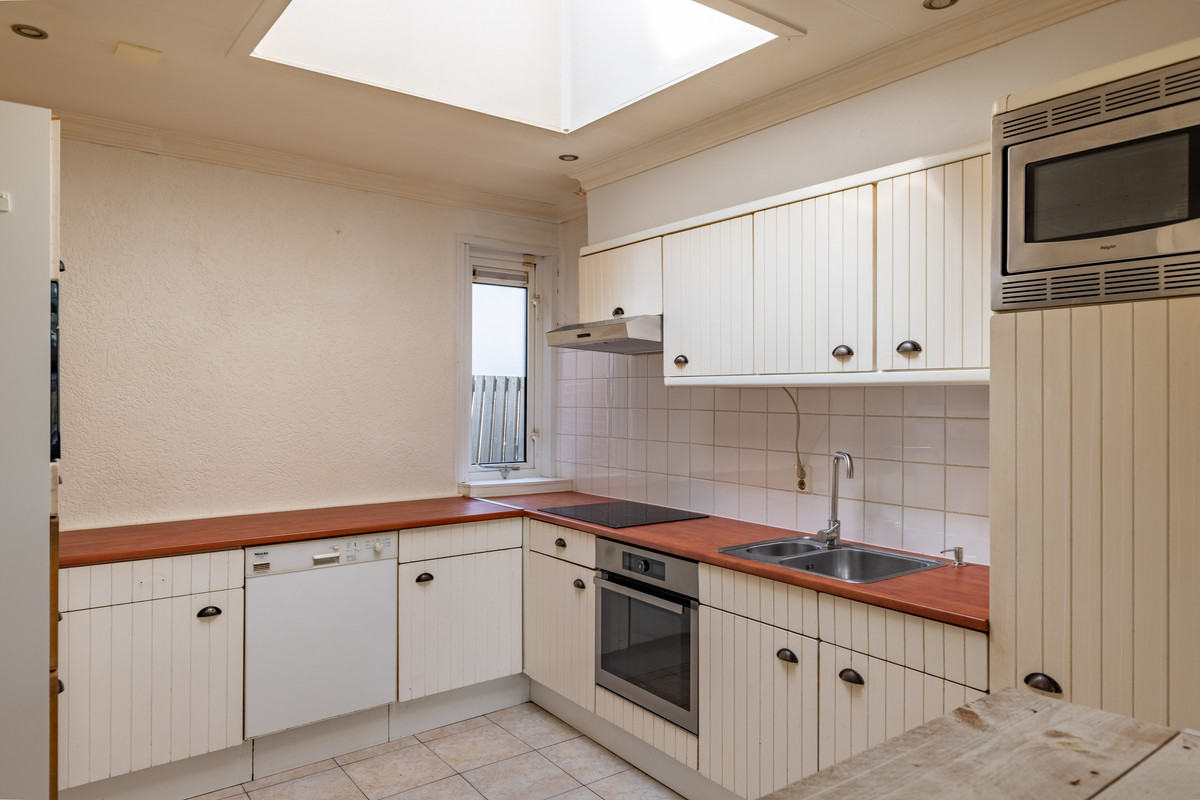 Hoekwoning te koop: Ambtstraat 143, Almelo