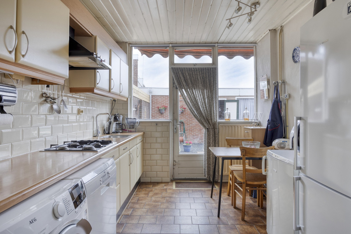 Tussenwoning te koop: Kruisherenstraat 4, Tilburg