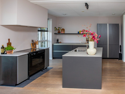 J van Damstraat 17