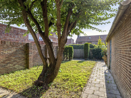 Adrianus Loeffstraat 8