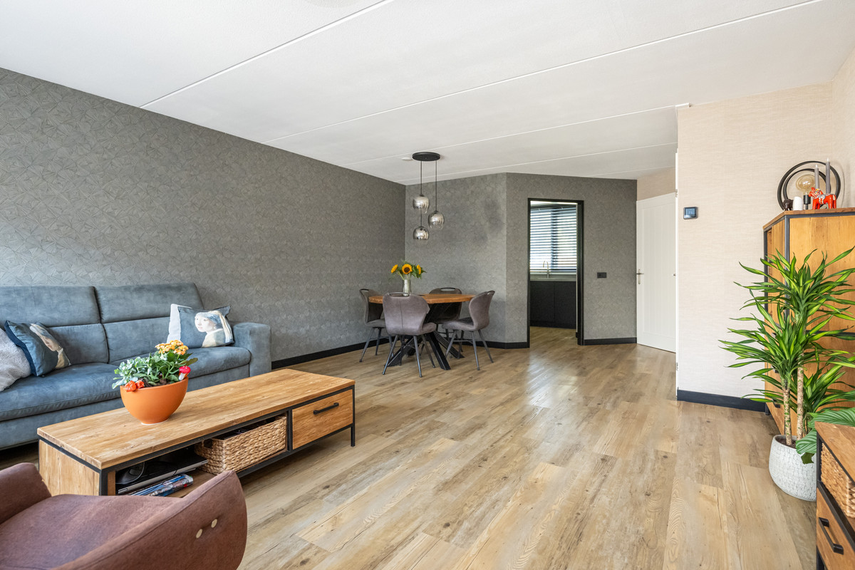 Tussenwoning te koop: Beresteyn 30, Goedereede