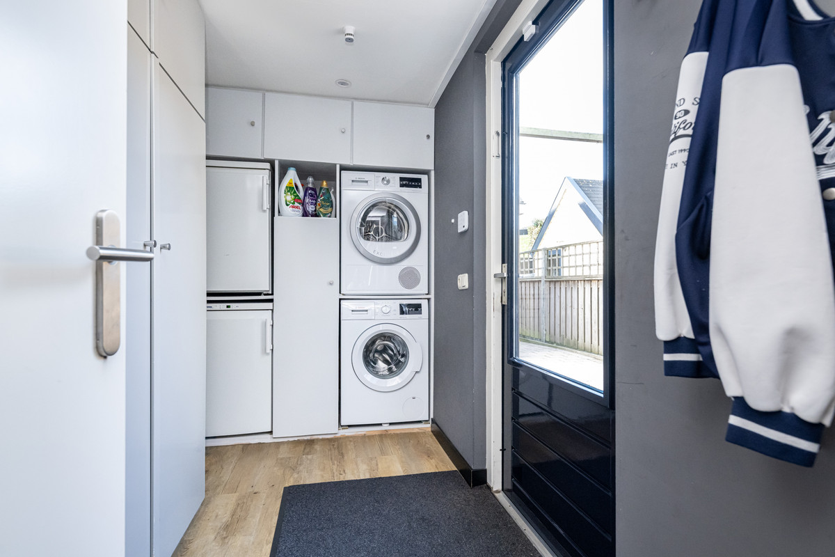 Tussenwoning te koop: Beresteyn 30, Goedereede