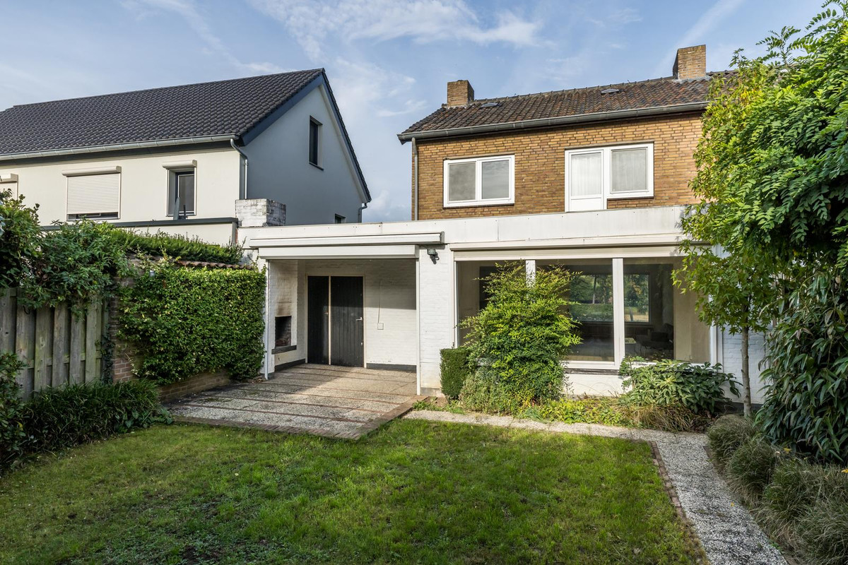 Tussenwoning te koop: Krekelbergerweg 9, Oirsbeek