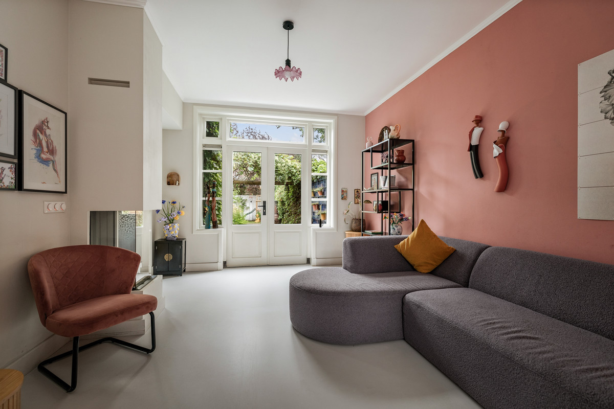 Tussenwoning te koop: Diepenveenseweg 168, Deventer