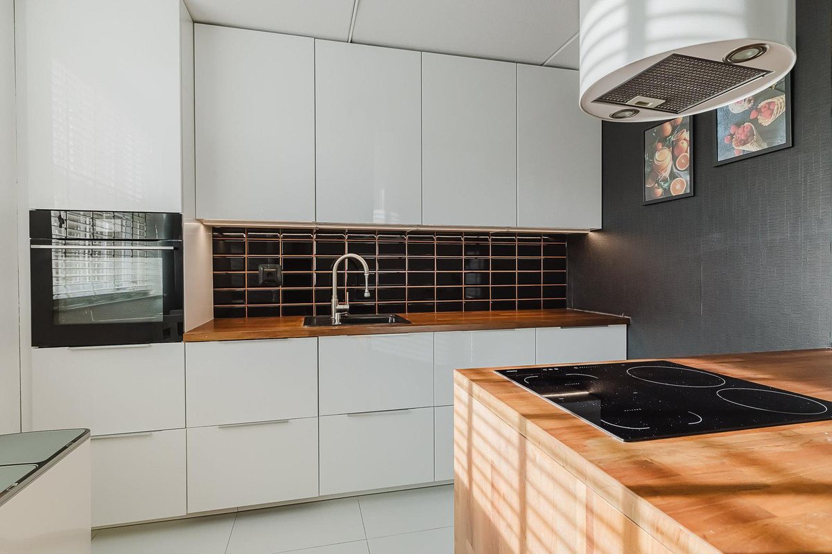 Tussenwoning te koop: Randwijkstraat 25, Tilburg