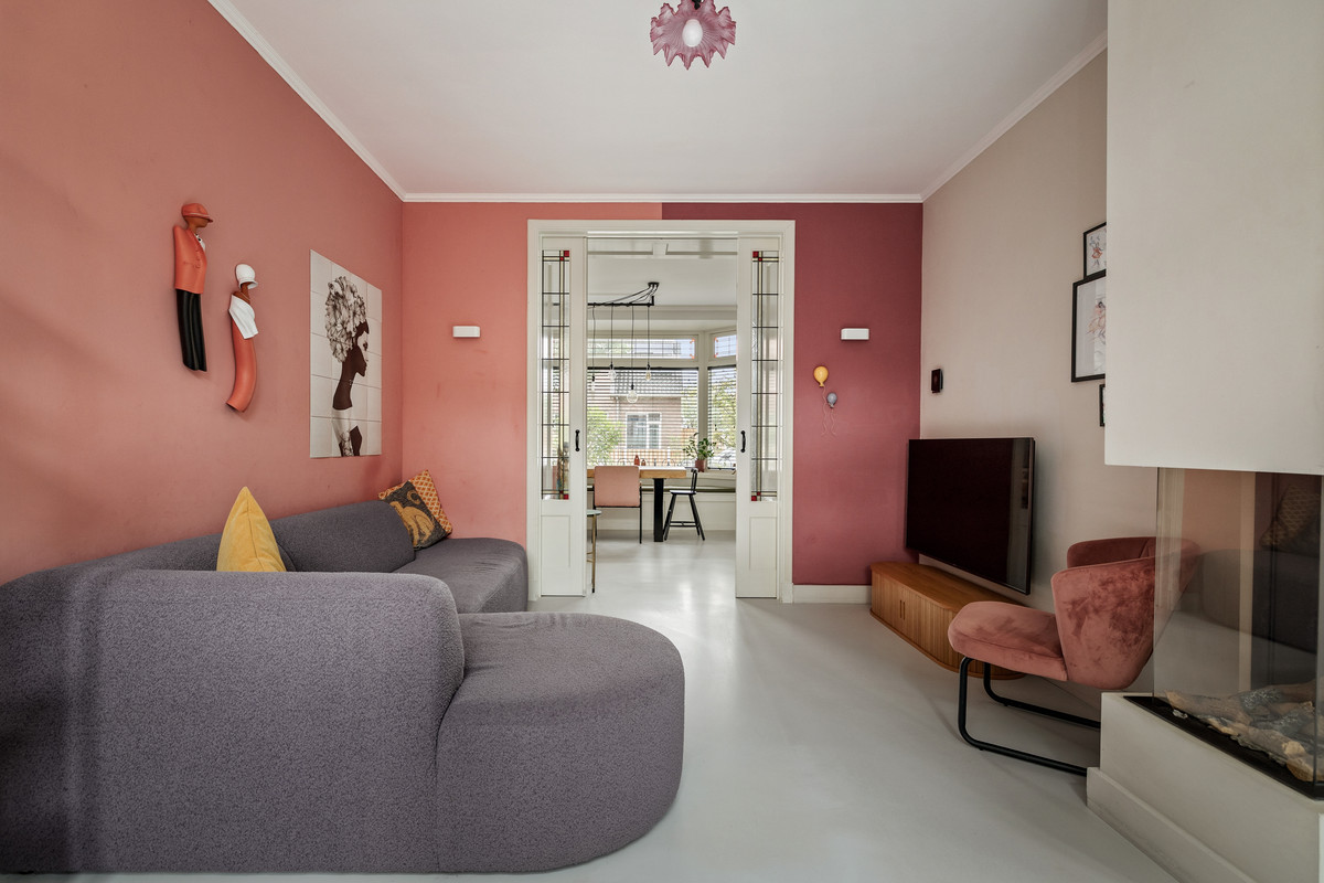 Tussenwoning te koop: Diepenveenseweg 168, Deventer