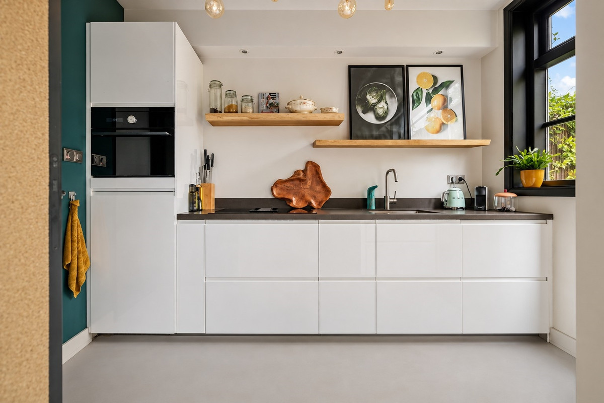 Tussenwoning te koop: Diepenveenseweg 168, Deventer