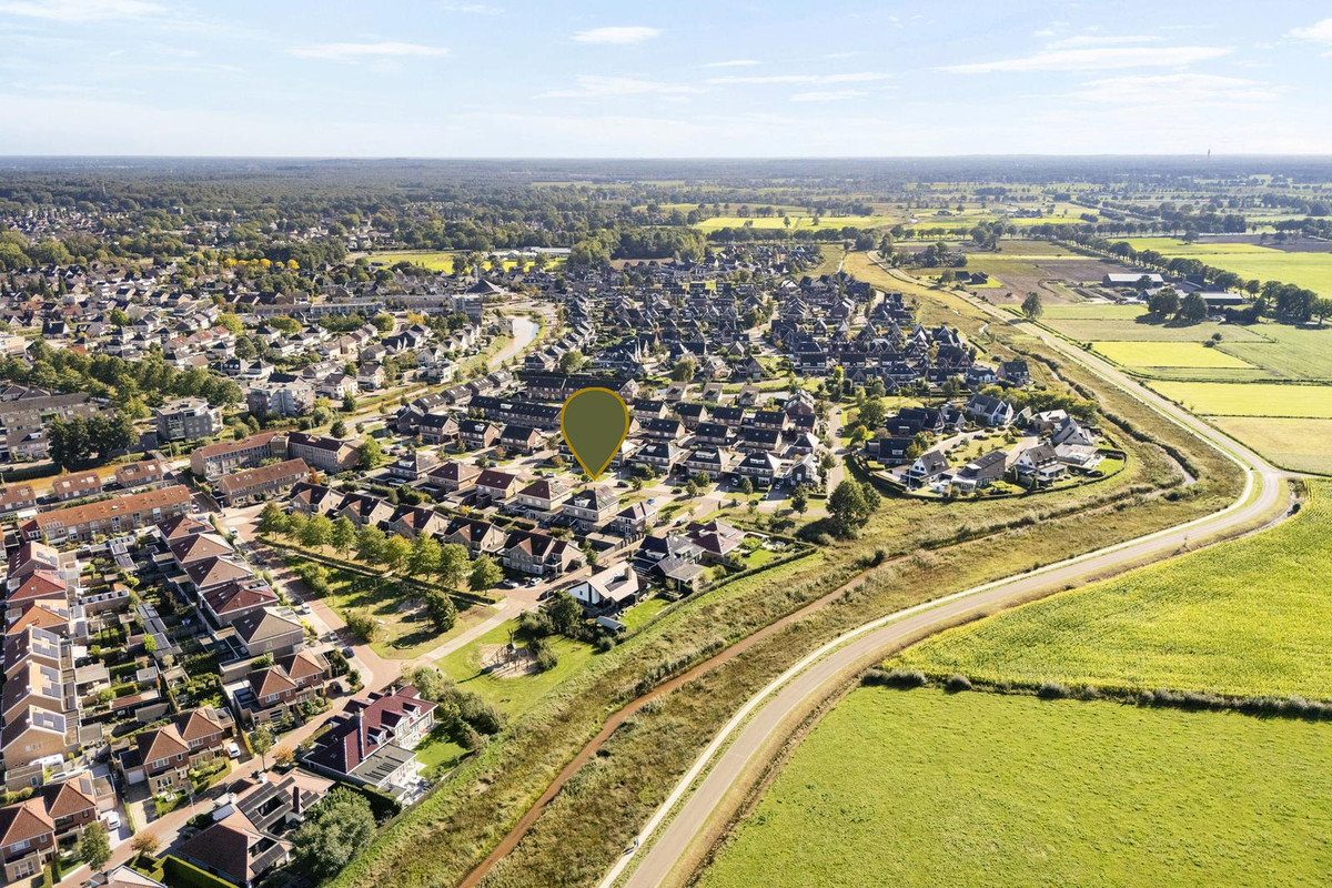 Tussenwoning te koop: Fluitekruid 19, Rijssen