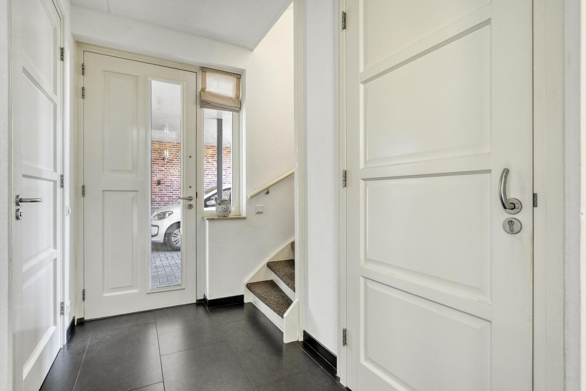 Tussenwoning te koop: Fluitekruid 19, Rijssen