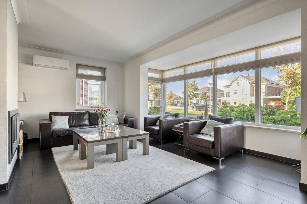Tussenwoning te koop: Fluitekruid 19, Rijssen