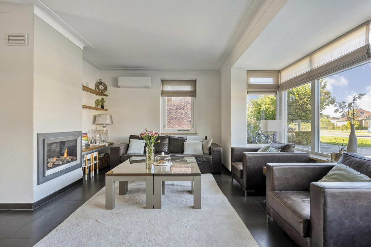 Tussenwoning te koop: Fluitekruid 19, Rijssen
