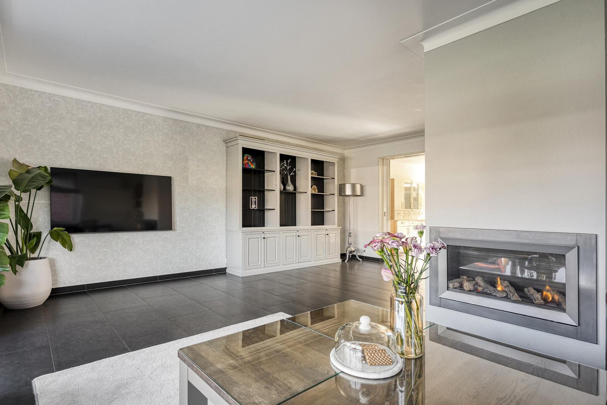 Tussenwoning te koop: Fluitekruid 19, Rijssen