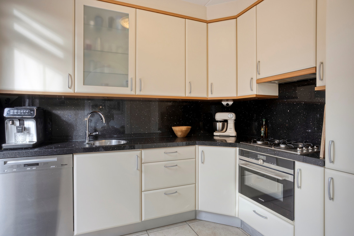 Tussenwoning te koop: Meerkoet 10, Sommelsdijk