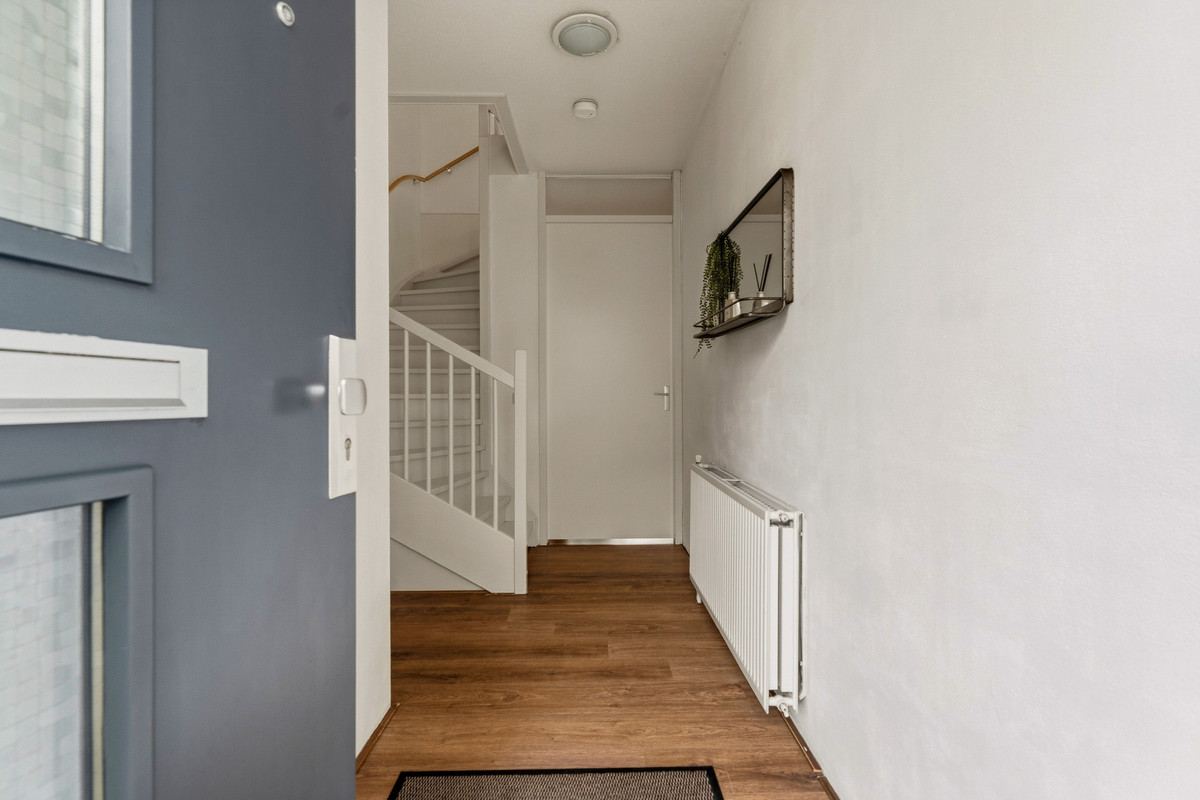 Tussenwoning te koop: Vledderstraat 12, 'S-Gravenhage