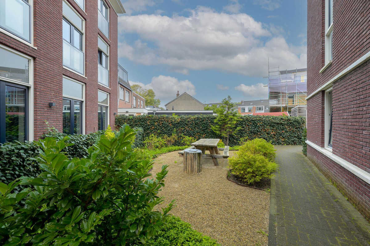 Studio te koop: Kruidenhof 33, Leiden