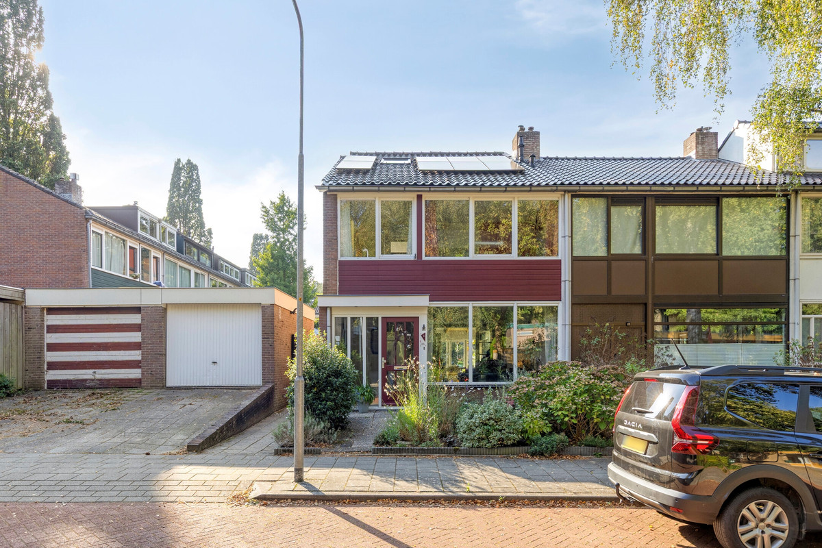 Hoekwoning te koop: Zweerslaan 1, Ede