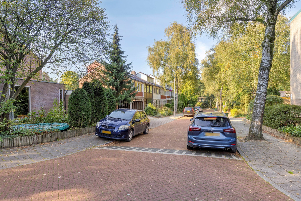 Hoekwoning te koop: Zweerslaan 1, Ede