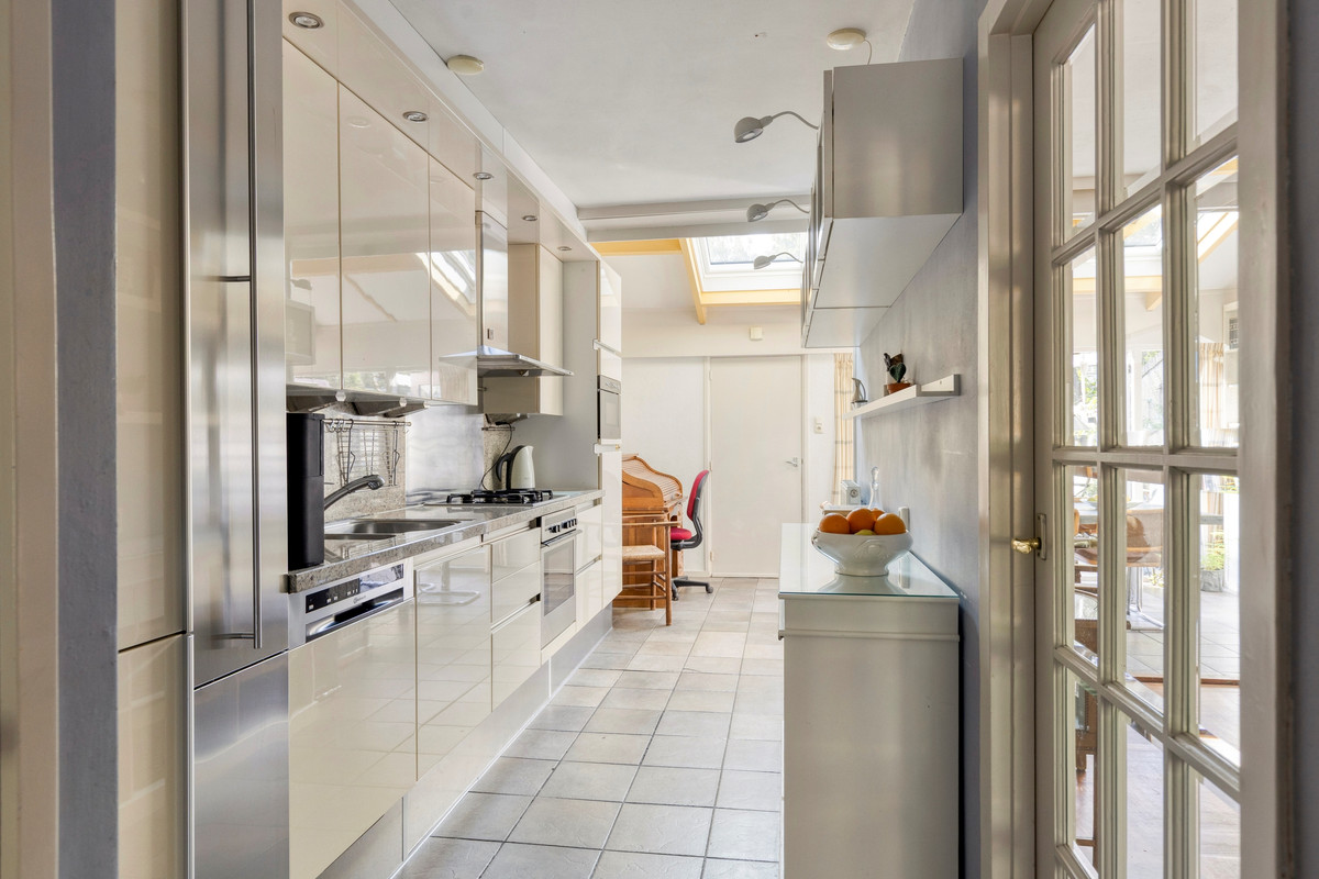 Hoekwoning te koop: Zweerslaan 1, Ede