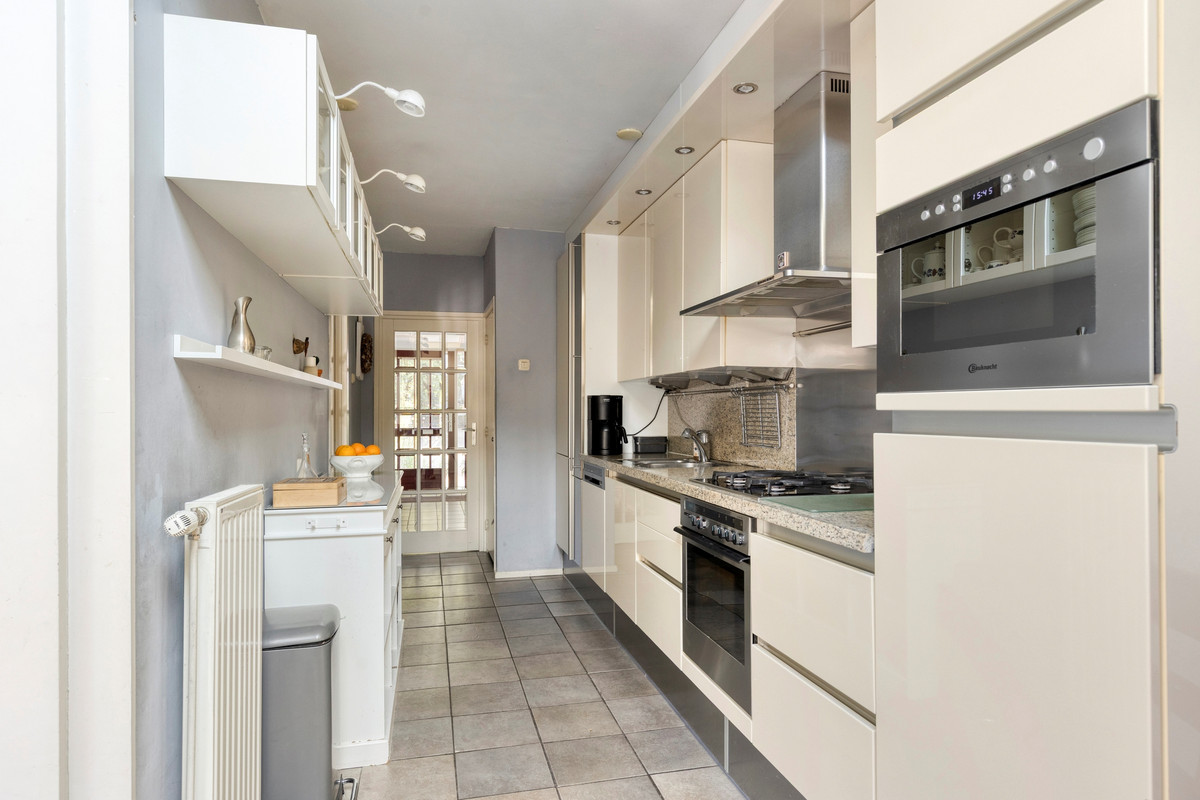 Hoekwoning te koop: Zweerslaan 1, Ede