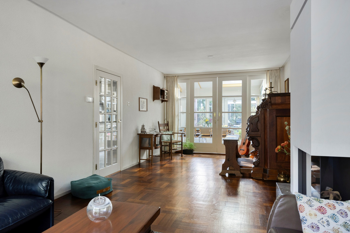 Hoekwoning te koop: Zweerslaan 1, Ede