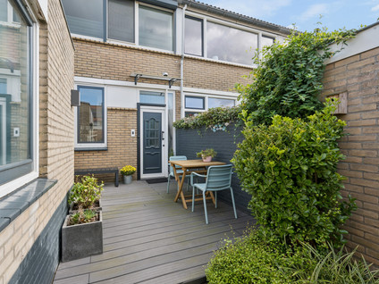Oranjestraat 82