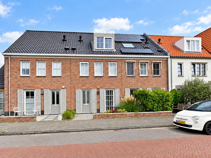 Hunsingosingel 24