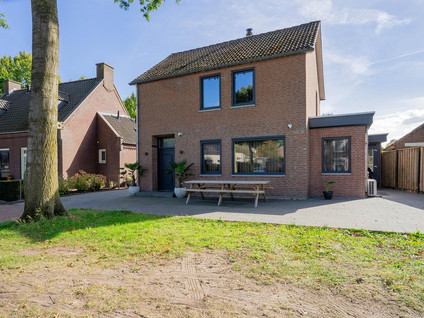 Nieuwe Uitleg 33