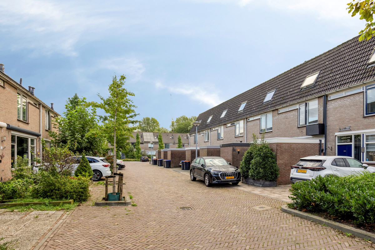 Tussenwoning te koop: Everstein 36, Zwijndrecht