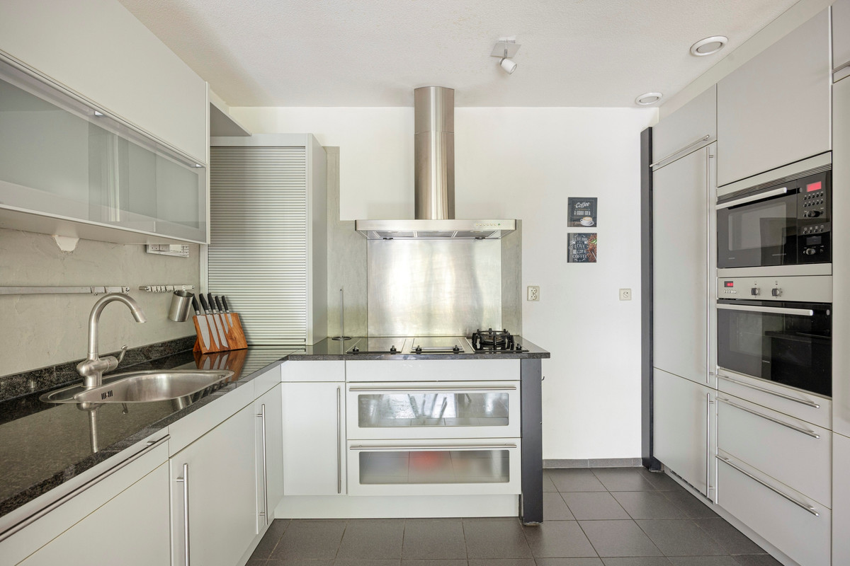 Appartement te koop: Lasserstraat 20, Leiden