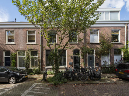Adriaanstraat 12