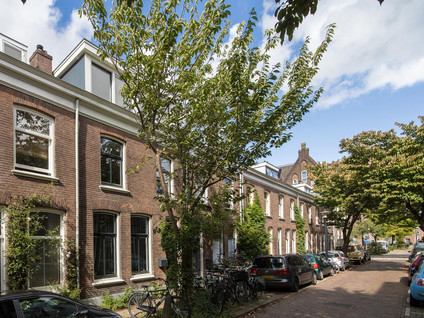 Adriaanstraat 12