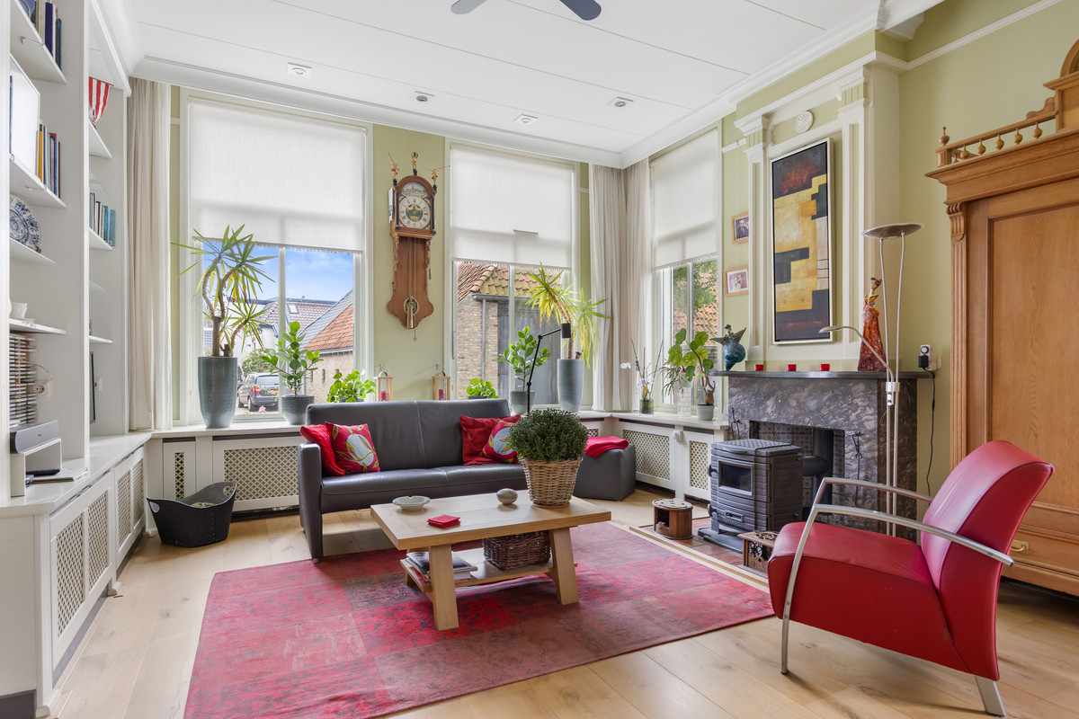 Vrijstaande woning te koop: Schoolplein 9, Witmarsum