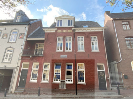 Dorpsstraat 18