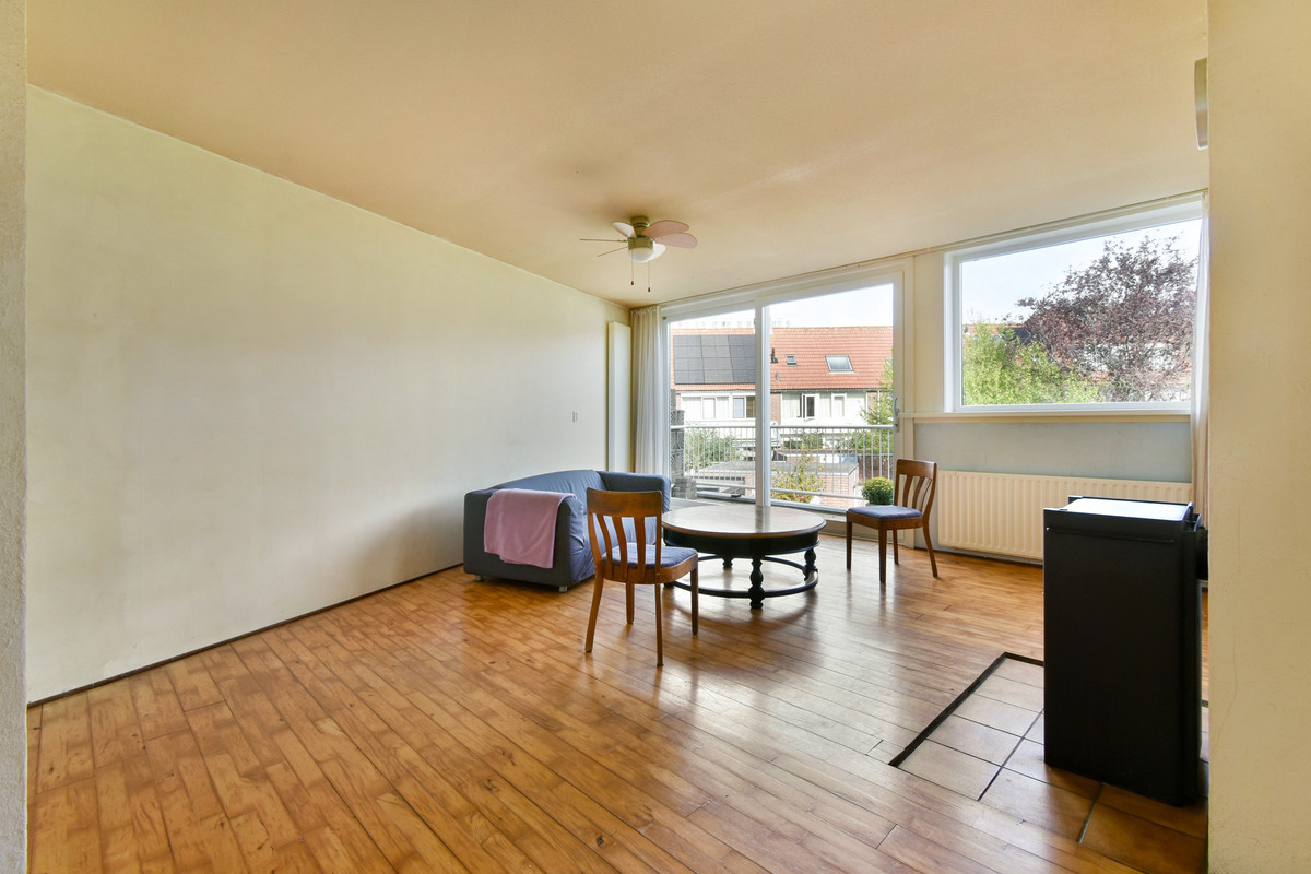Appartement te koop: Luchtmansplein 18, Leiden