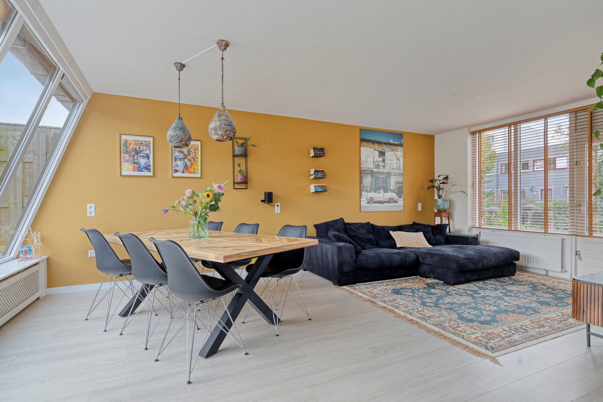 Tussenwoning te koop: Margo Antinkstraat 23, Leiden