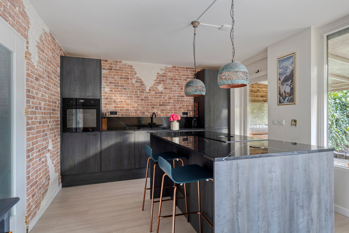 Tussenwoning te koop: Margo Antinkstraat 23, Leiden