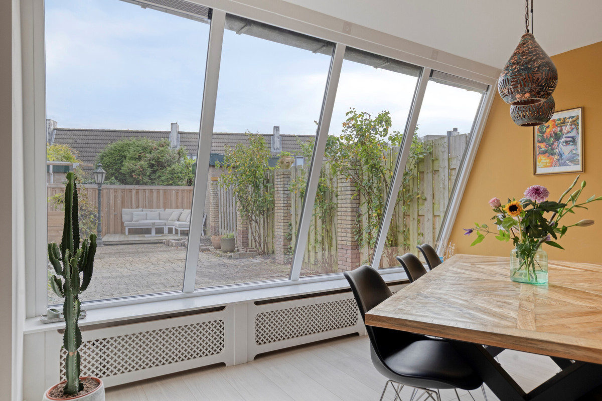 Tussenwoning te koop: Margo Antinkstraat 23, Leiden