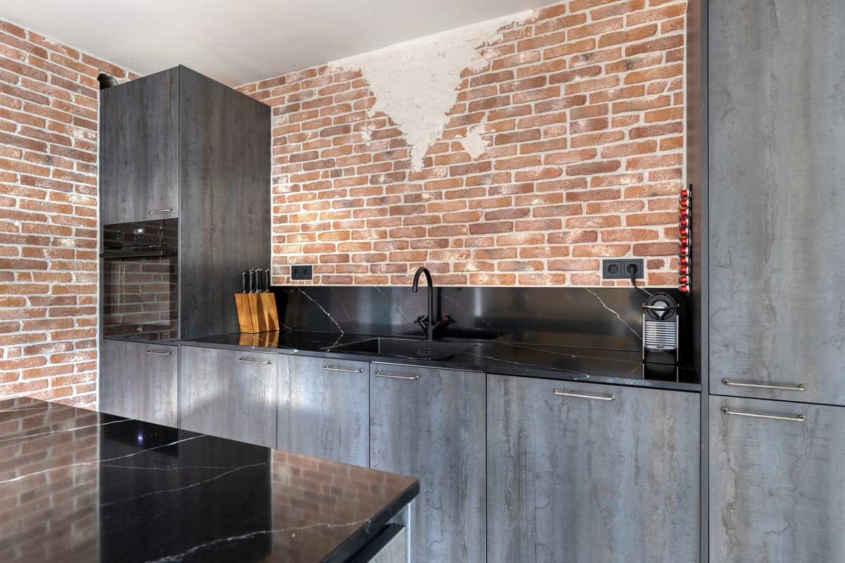 Tussenwoning te koop: Margo Antinkstraat 23, Leiden